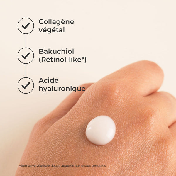 Gros plan de la texture en goutte du Sérum Repulpant Fermeté Les Petites Prödiges